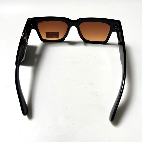 True Religion Square Sunglasses Amber Lens UV Protection NWT Acetate Black Wide - Picture 3 of 6